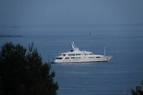 yacht